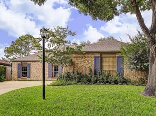 10330 Chevy Chase Dr, Houston, TX 77042