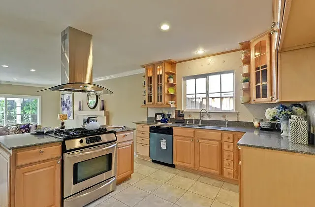 1034 Wallace Dr — Photo 13