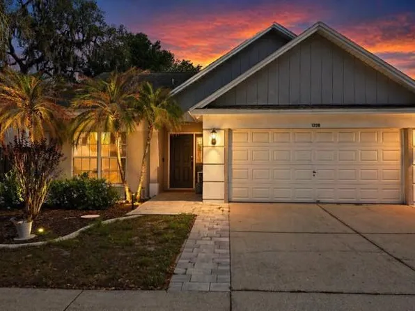 1208 Tiger Wood Ct, Valrico, FL 33596