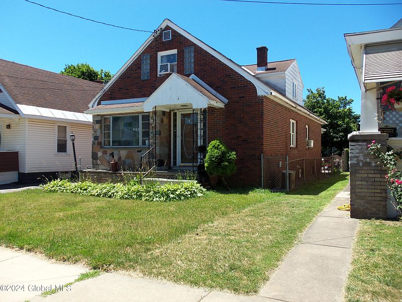2nd image of 1444 Dewitt Street