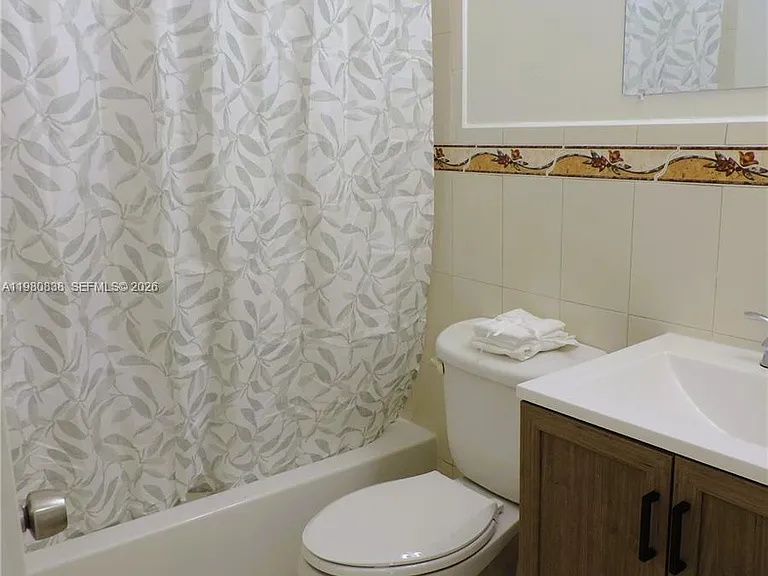 3134 SW 25th Ter — Photo 14