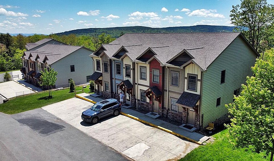 1st image of 99 Creekside Dr #25