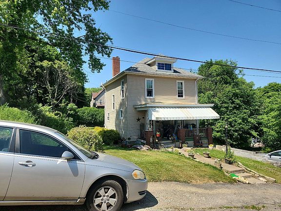 3rd image of 8 E Franklin Ave