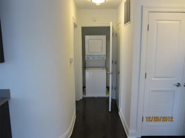3227-3231 S Halsted - 2-East, 3229 S Halsted St, Chicago, IL 60616