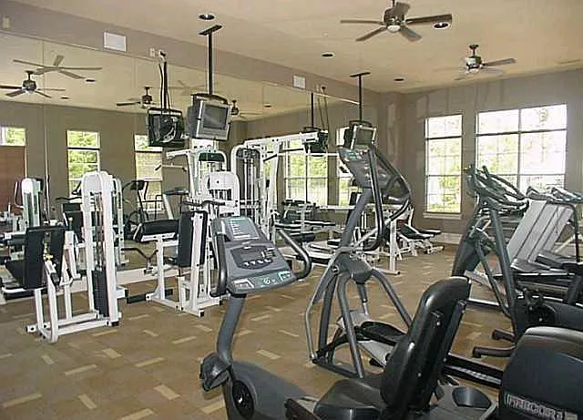 24/7 gym