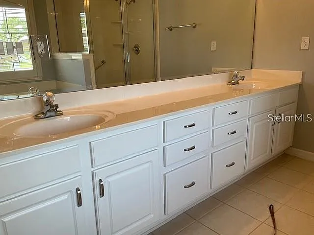 4921 NW 33rd Ln — Photo 16