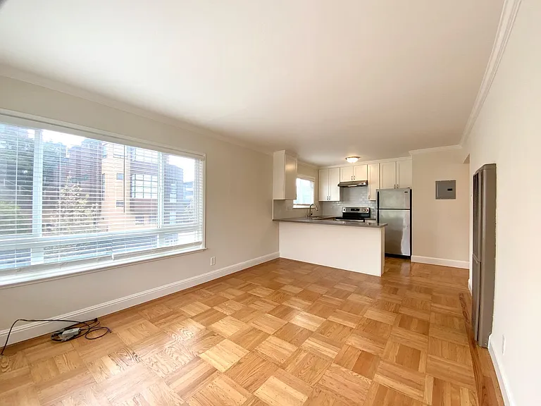 1175 Clayton St — Photo 8