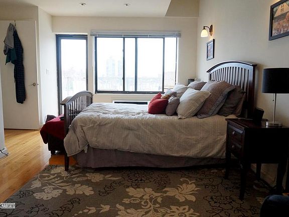 3rd image of 2167 2nd Ave APT 9B