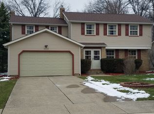 4653 W Farnhurst Rd, South Euclid, OH 44121