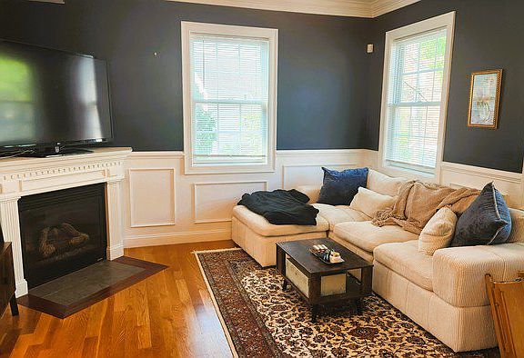 2nd image of 6 Wyman St #2