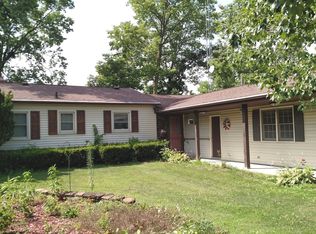 7077 S Rock Nation Rd, Dixon, IL 61021