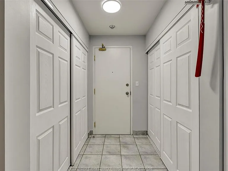 540 Ouellette Ave #7B — Photo 2