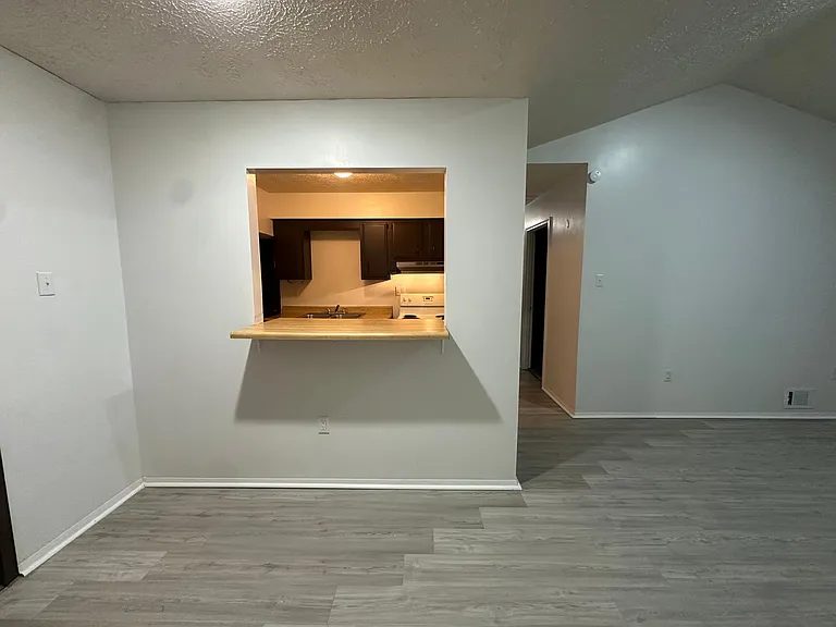 333 Manown St #106 — Photo 3