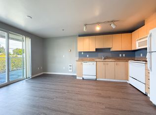 5200 Roosevelt Way NE, Seattle - 204, Seattle, WA 98105