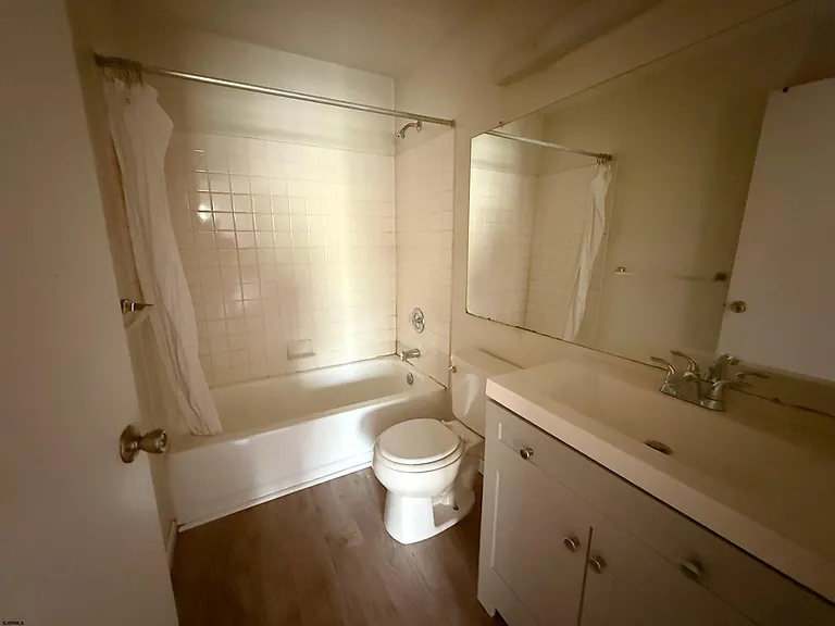 81 Colonial Ct #81 — Photo 9