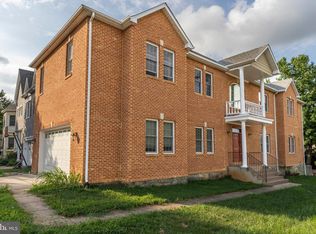 3954 Walnut St, Fairfax, VA 22030