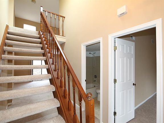 4th image of 5276 Barony Pl