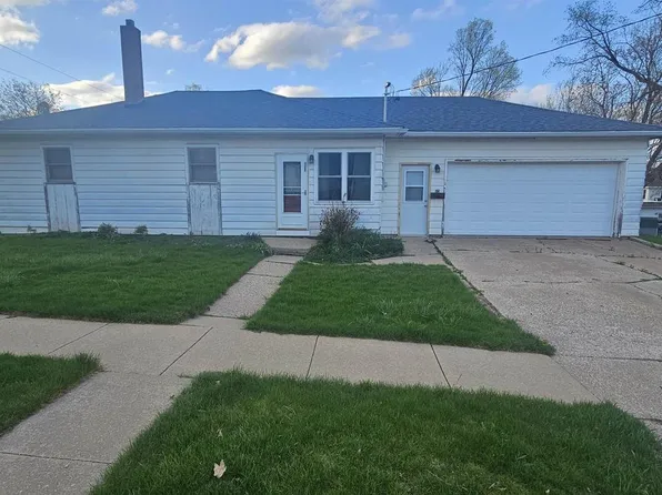 643 West Cherry Street, Lancaster, WI 53813