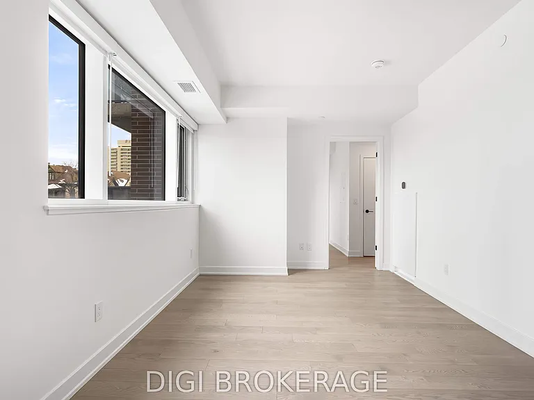 560 Rideau St #413 — Photo 9