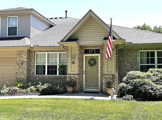 6844 Park Square Dr #B, Avon, IN