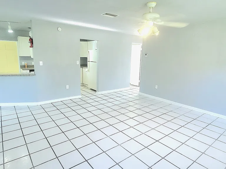 3306 Avenue Q — Photo 5