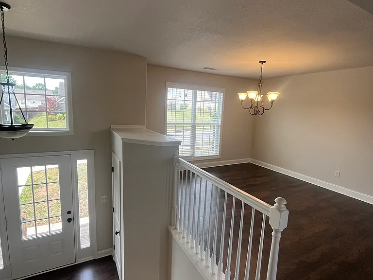 41 Colonial Ct — Photo 5
