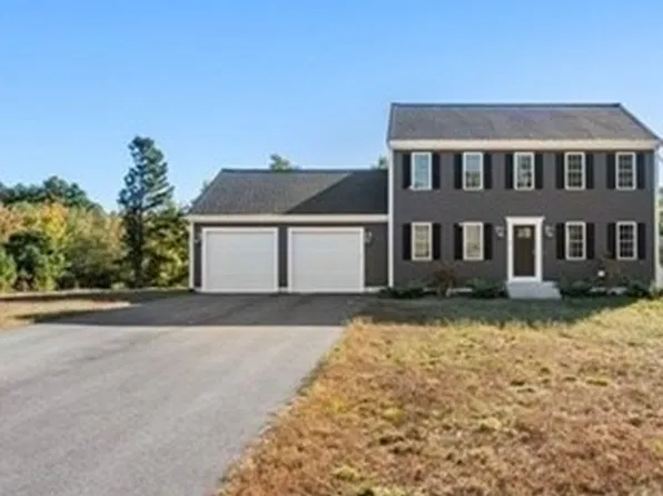 23 Old Center St, Carver, MA 02330