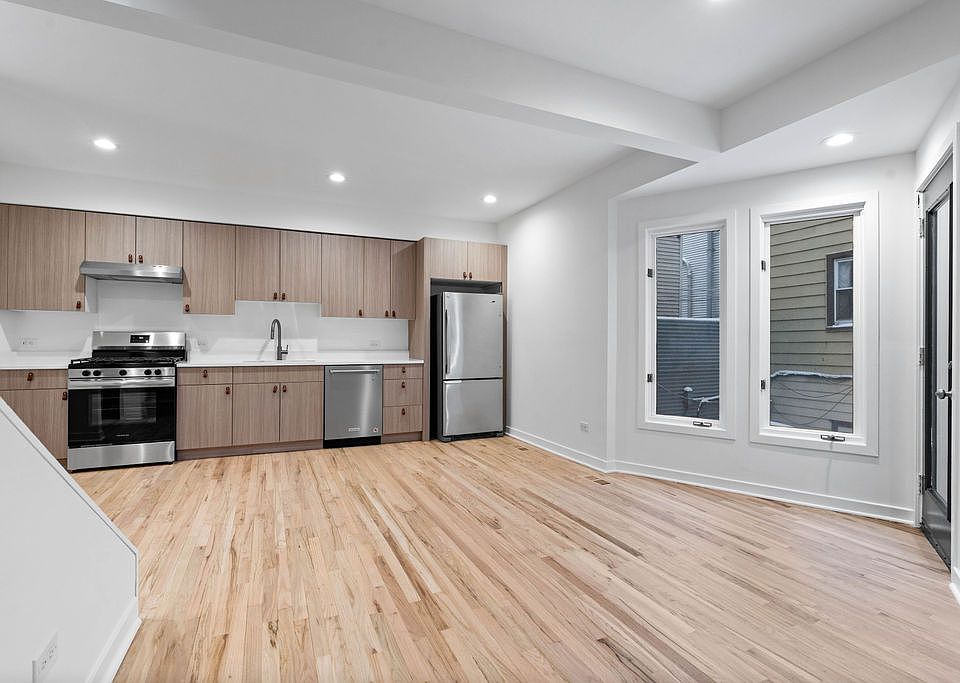 Living/Kitchen Open Space