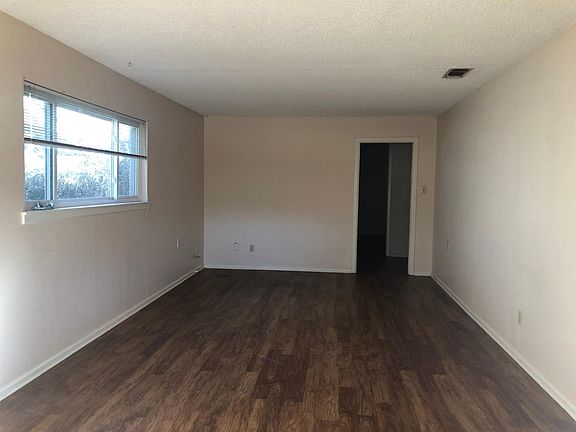 3rd image of 107 14th St