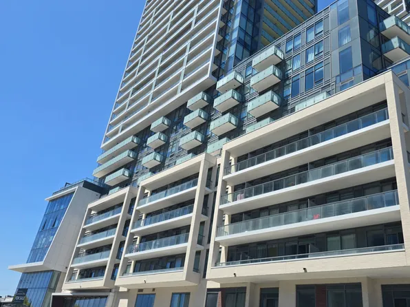 8 Olympic Garden Dr #S617, Toronto, ON M2M 3T3
