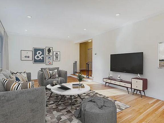 2nd image of 15 Auburn St #1W