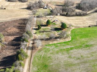 1 Jesse Bernard Rd, Russell Springs, KY 42642