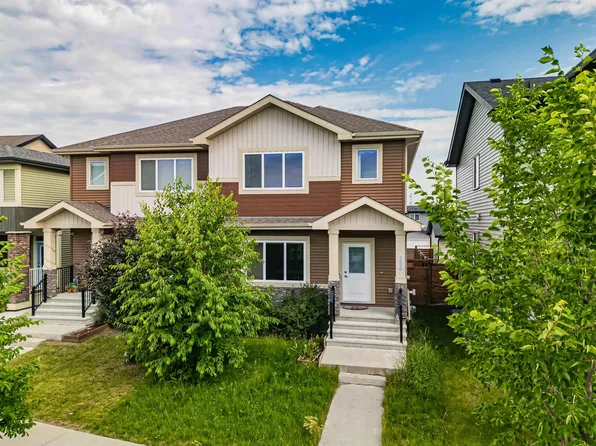 383 Charlesworth Dr SW, Edmonton, AB T6X 2G5