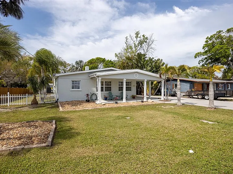 711 Bayshore Dr — Photo 51
