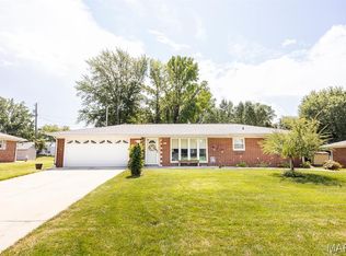408 Blue Ridge Dr, Belleville, IL 62223