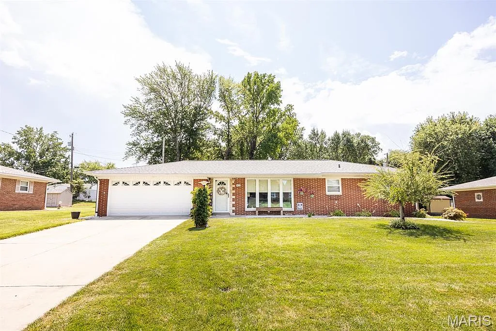 408 Blue Ridge Dr photo 1