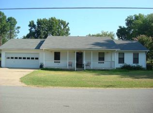 2604 W Robinhood Dr, Bryant, AR 72019