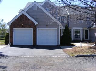 218 Goldenrod Ct, Whitehouse Station, NJ 08889