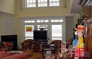 3rd image of 434 N Fort Fisher