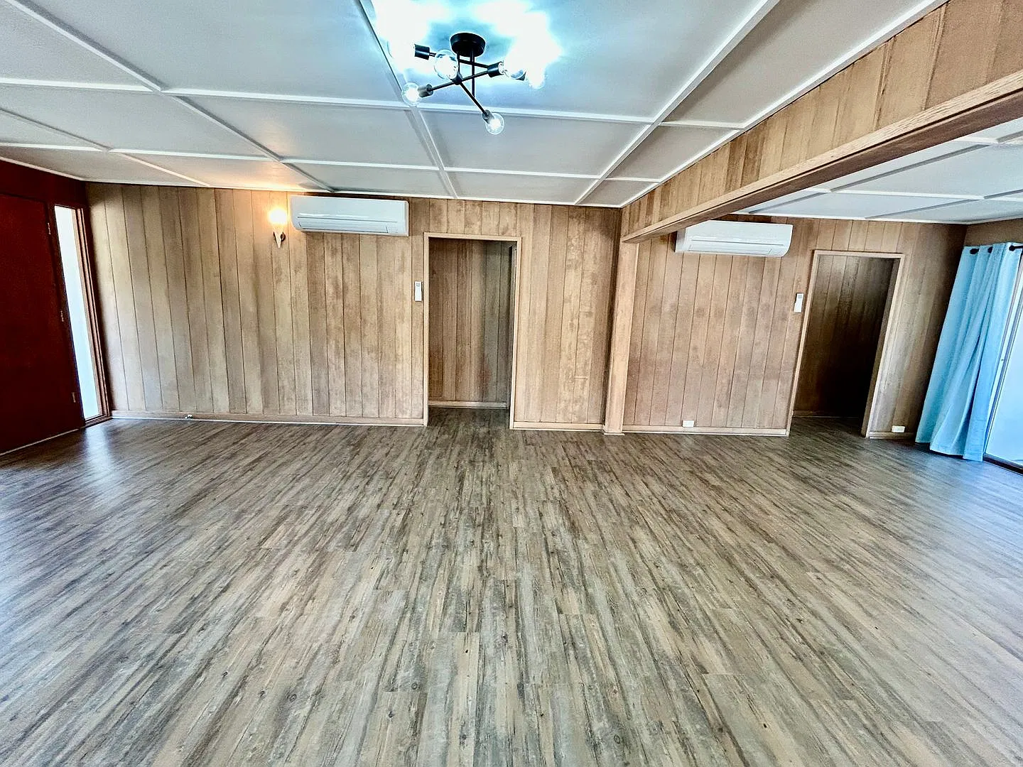 Lower Waialae Iki home w/3 Bdrm., 2 bath, 2 car carport — Photo 4