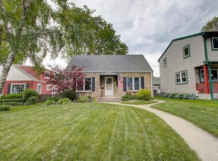 3926 S Taylor Ave, Milwaukee, WI 53207
