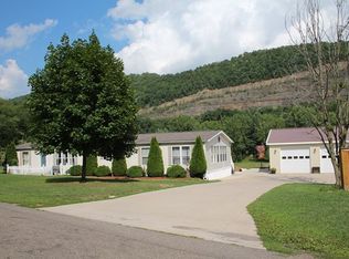 1270 Echo Beach Rd, Towanda, PA 18848