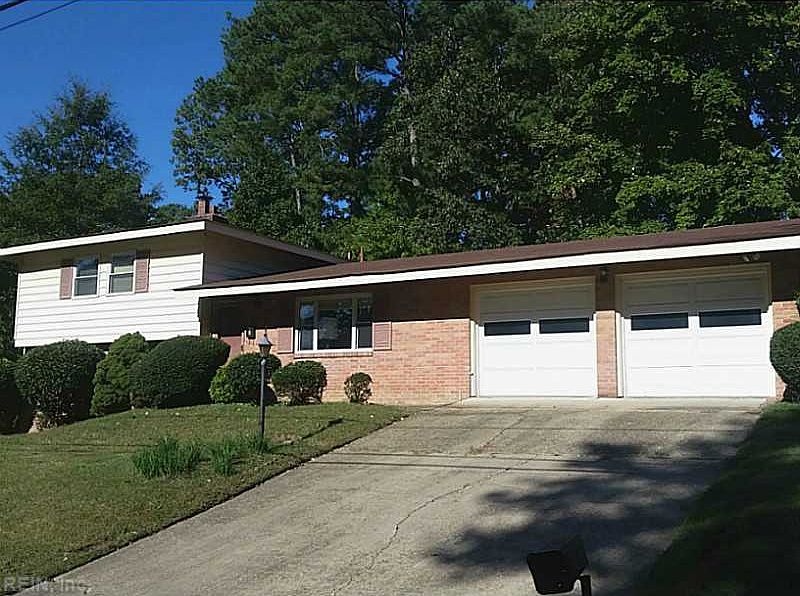 1st image of 15 Marina Dr