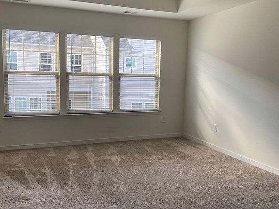 5th image of 8025 Ellendale Dr