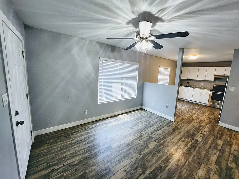 1309 W Taylor St — Photo 6