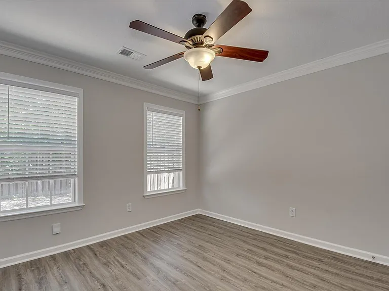 1239 Longpoint Dr — Photo 20