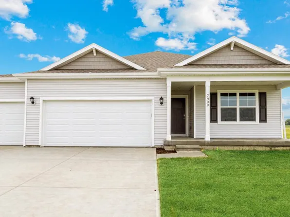1104 Michael St SE, Bondurant, IA 50035