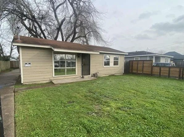 4637 Clover St, Houston, TX 77051