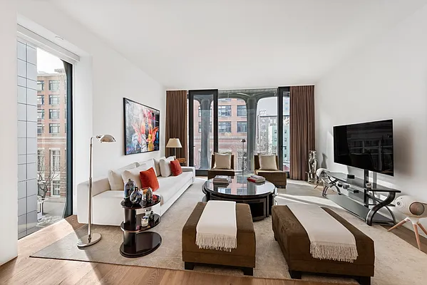 Sold by Compass | media 21