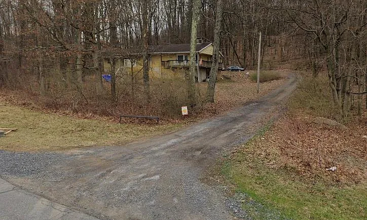 1097 Ghaner Rd